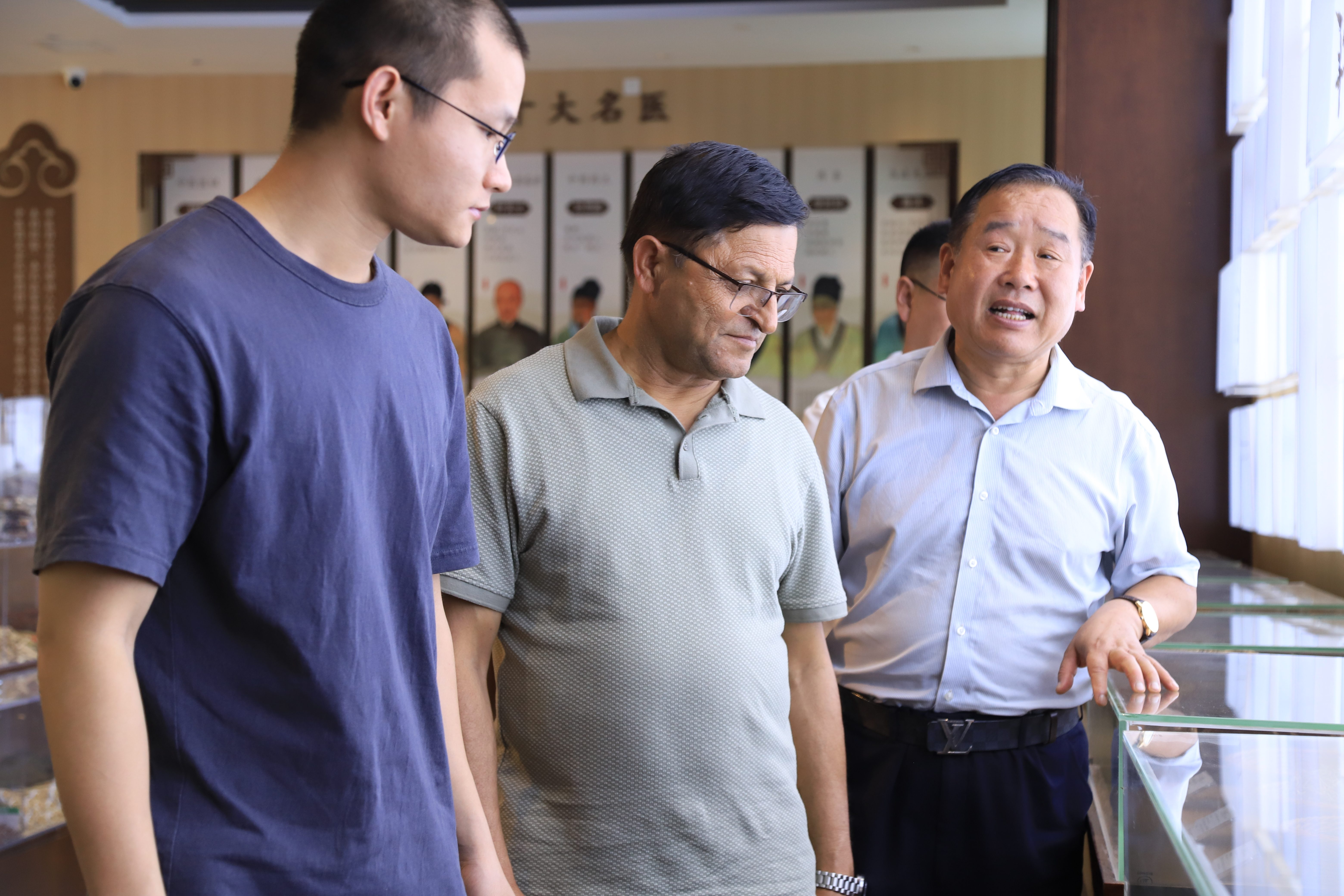 1747964355.jpg IMG_5352.jpg